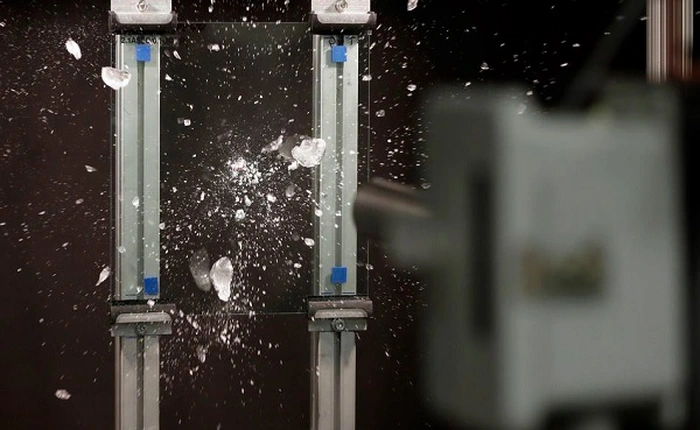 Loại kính cường lực bằng kim cương này còn mỏng và bên gấp nhiều lần Gorilla Glass 5