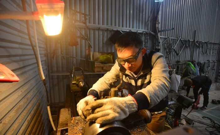 Anh chàng “hâm” kiếm 800 triệu mỗi năm từ chế tạo máy nông nghiệp đa năng từ đồ bỏ đi