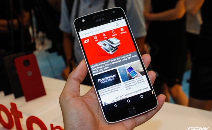 Lenovo chính thức giới thiệu bộ đôi smartphone siêu mỏng Moto Z và Moto Z Play tại Việt Nam