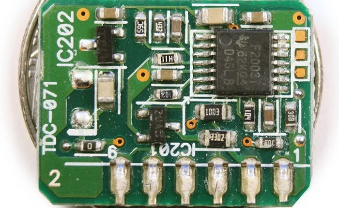 Bạn có biết cục sạc Macbook ngày nay có tốc độ xử lý nhanh hơn chiếc máy tính Macintosh đời đầu tiên?