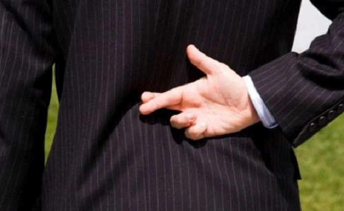 Sử dụng những mẹo nhỏ này bạn sẽ biết ngay ai là người đang lừa dối mình!