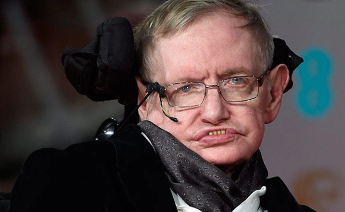 Một phụ nữ bị bắt vì âm mưu sát hại nhà vật lý thiên tài Stephen Hawking