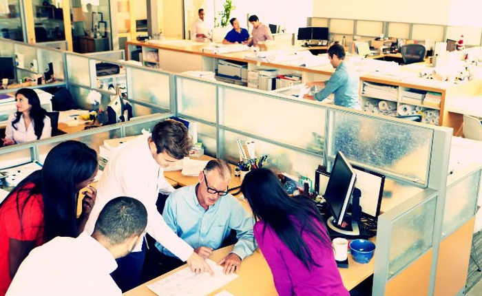 Văn phòng đóng kín cửa và quá đông người có thể khiến não bạn suy nghĩ kém đi