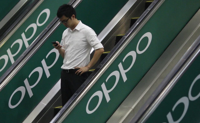 Bằng chiêu thức tưởng chừng nghèo nàn, OPPO và Vivo đang từng bước đẩy Apple vào khốn khó như thế nào