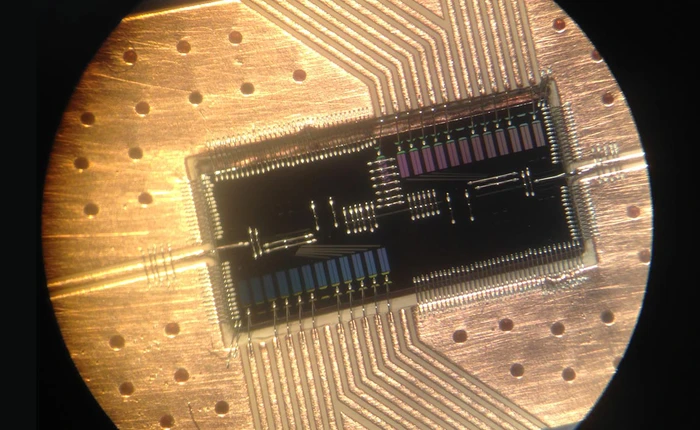 Các nhà khoa học tìm ra cách truyền thông tin lượng tử nhờ hạt ánh sáng photon