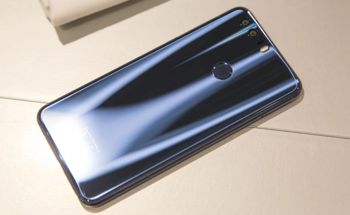 Báo Mỹ tấm tắc khen điện thoại Huawei Honor 8 vừa rẻ, vừa đẹp?