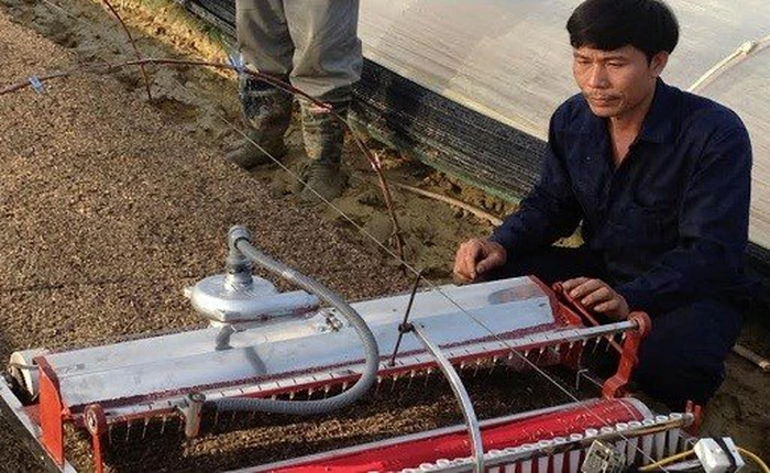 Nông dân Hải Dương chế robot, Israel ngả mũ bái phục