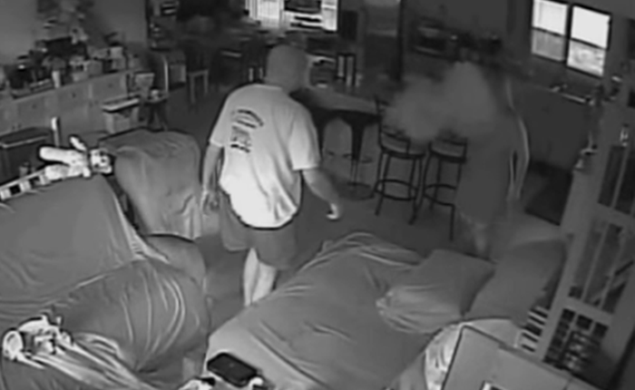 Video hiếm hoi quay lại cảnh một chiếc Note7 bốc cháy