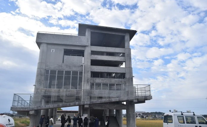 Người Nhật Bản đề phòng sóng thần bằng giải pháp gì?