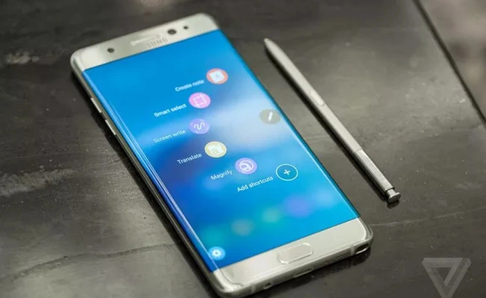 Galaxy Note7 trình làng: 4 cạnh cong, S Pen viết dưới nước, nháy mắt mở khóa, kính cường lực Gorilla Glass 5