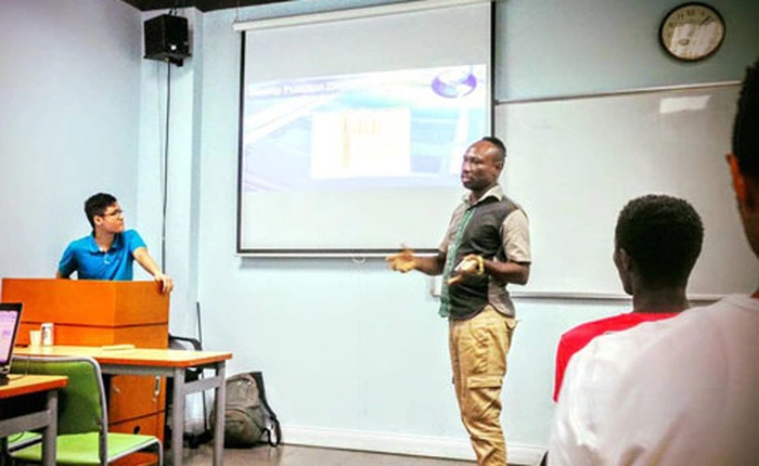 CEO Ghana bỏ việc sang Việt Nam học Thạc sĩ CNTT