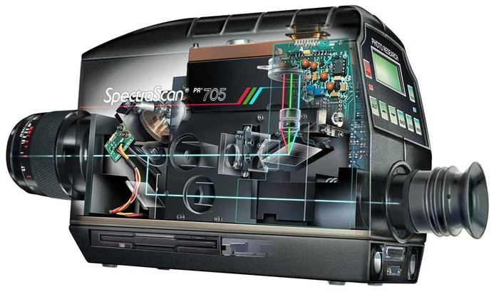 Chiêm ngưỡng cuốn sách với những bức họa nhìn xuyên thấu cấu trúc của vạn vật