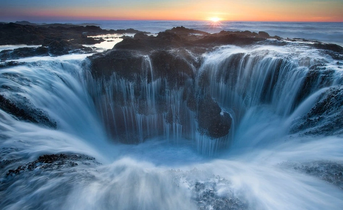 Sóng biển đóng băng và 13 khoảnh khắc kỳ diệu không phải ai cũng được nhìn thấy