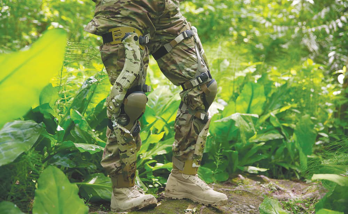 Quân đội Mỹ ra mắt công nghệ mới giúp "đi bộ ra pin", 1 tiếng sạc 4 smartphone