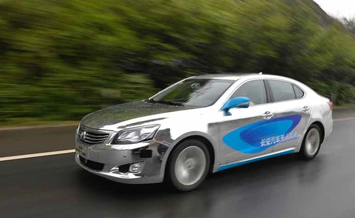 Xe tự lái của Trung Quốc vừa làm được điều khiến người Mỹ phải bất ngờ