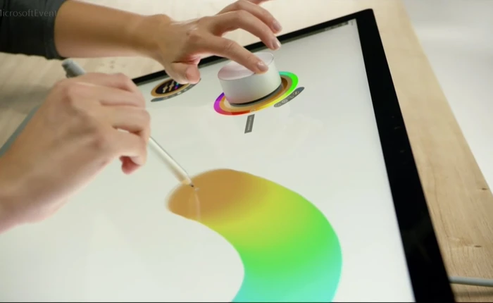 Apple chấp nhận "kém sáng tạo" hơn so với Microsoft vì họ đang có chiến lược của riêng mình