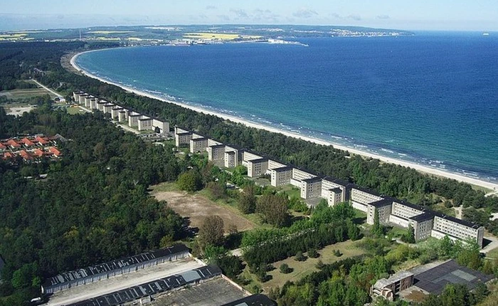 Khách sạn này có tới 10 nghìn phòng nhưng chẳng ai ở