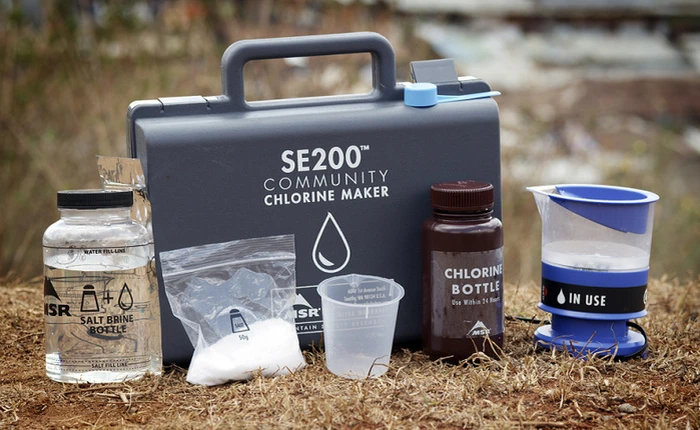 Thiết bị siêu nhỏ này có khả năng lọc nước sạch ngay lập tức cho 200 người chỉ trong 1 ngày