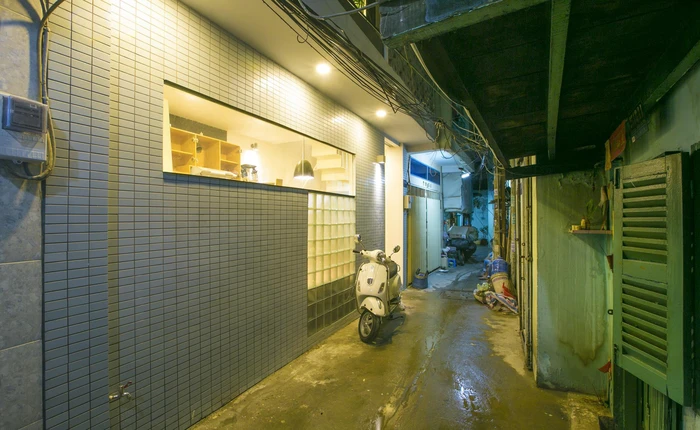 Nhà chỉ rộng khoảng 15 mét vuông lại còn nằm sâu trong hẻm, không ai tin nổi bên trong tiện nghi chẳng kém căn hộ cao cấp