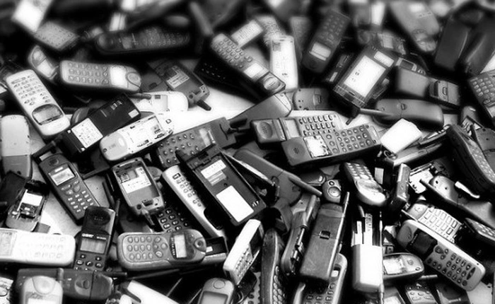 Tại sao xưa dùng máy giặt Hitachi 40 năm không hỏng, nay dùng iPhone vài năm đã "tã"?