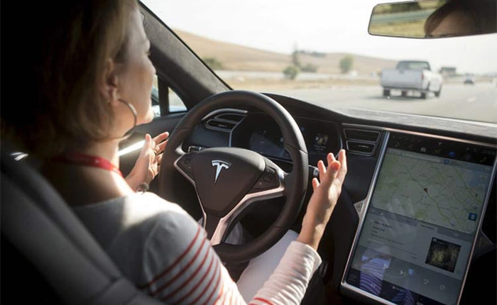 Là kỹ sư phần mềm, tôi nghĩ vụ tai nạn chết người của Tesla đang bị thổi phồng quá mức