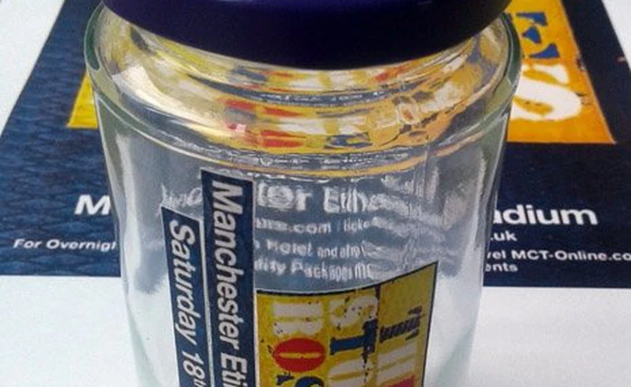 Cái lọ chứa không khí này đang được bày bán trên eBay với giá hơn 2 tỷ đồng