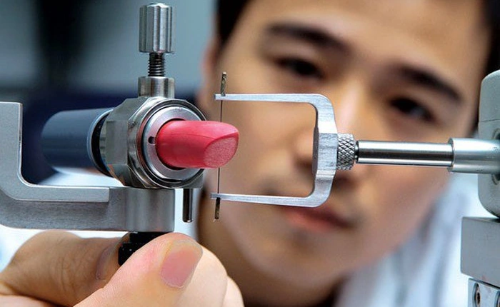 Đây là những gì xảy ra với cơ thể khi bạn thay đổi hoặc ngừng sử dụng mỹ phẩm