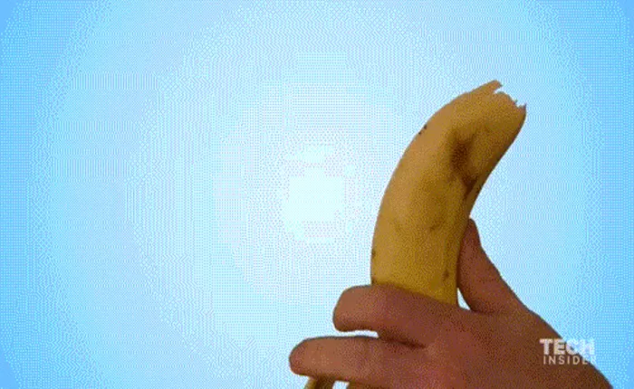 [Video] Phải chăng tất cả chúng ta đều bóc chuối theo cách sai bét?