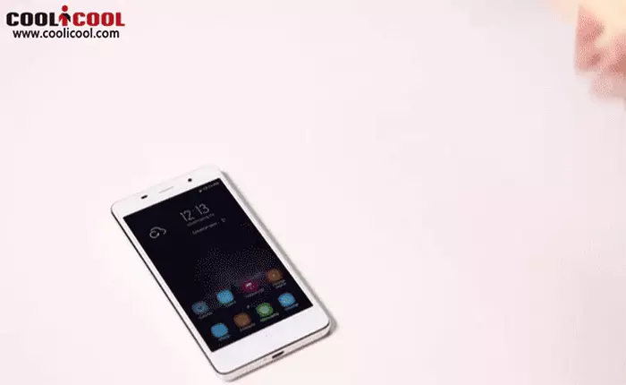 Chiếc điện thoại kim loại nano này được quảng cáo là chống cả đạn mà giá lại chỉ có 70 đô