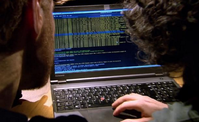 Chỉ cần biết số điện thoại hacker có thể theo dõi mọi thứ trên điện thoại của bạn