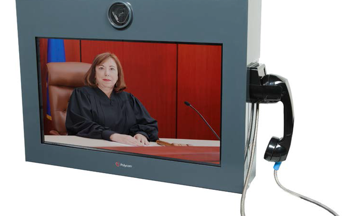 Hy vọng bạn không bao giờ phải dùng chiếc điện thoại trong tù công nghệ cao này