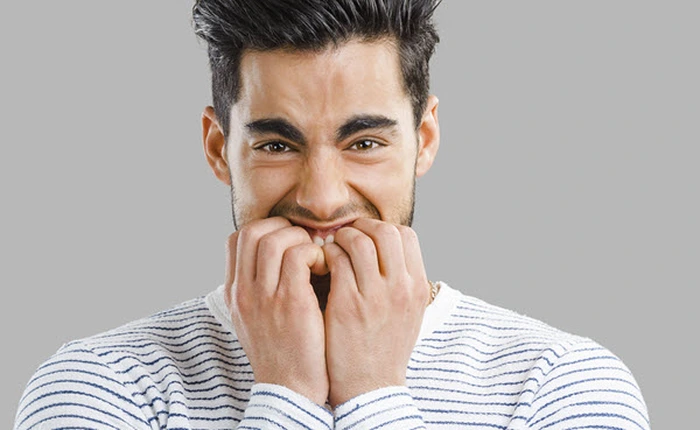 Tại sao chúng ta vẫn không kiềm chế nổi việc cắn móng tay cho dù biết là rất mất vệ sinh và ảnh hưởng xấu tới sức khỏe?