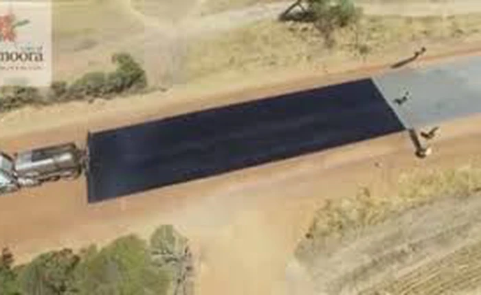 Đăng video lát đường lên Facebook, công ty xây dựng tại Úc đã tạo ra hiệu ứng không tưởng