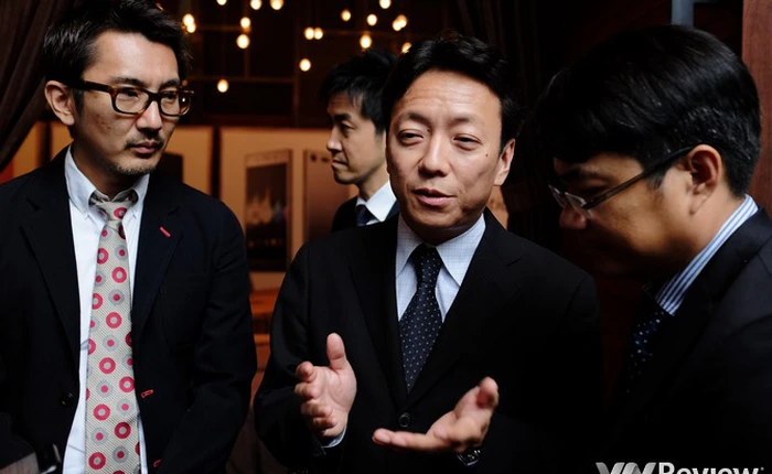 Giám đốc UX của Sony Mobile: Không đánh đổi viền mỏng lấy độ bền của điện thoại