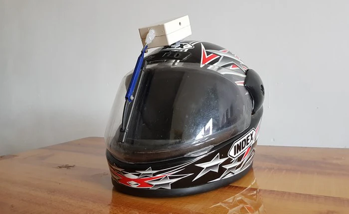 Hướng dẫn chế tạo cần gạt mưa cho mũ bảo hiểm: không sợ mưa to cản tầm nhìn của bạn