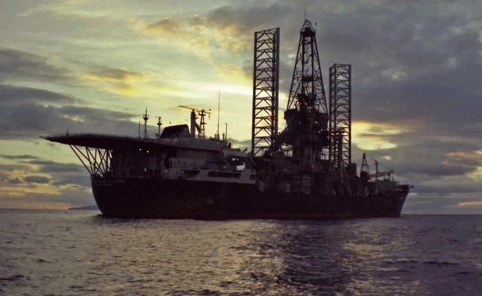 Glomar Explorer, con tàu được thiết kế để CIA "đánh cắp" tàu ngầm của Liên Xô từ dưới đáy dại dương