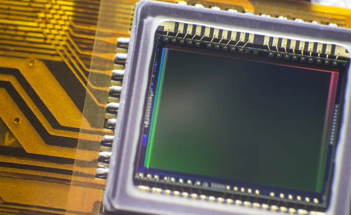 Cảm biến máy ảnh có thể nhận biết được quang phổ cận hồng ngoại, thêm chiều sâu cho hình chụp