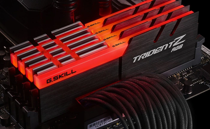 Chú ý: Giá RAM đã tăng gần gấp 3 sau hơn 1 năm!