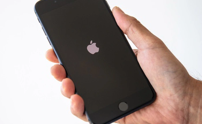 Lượng đơn đặt hàng iPhone kém cỏi làm các nhà kinh tế học lo lắng cho thương mại châu Á