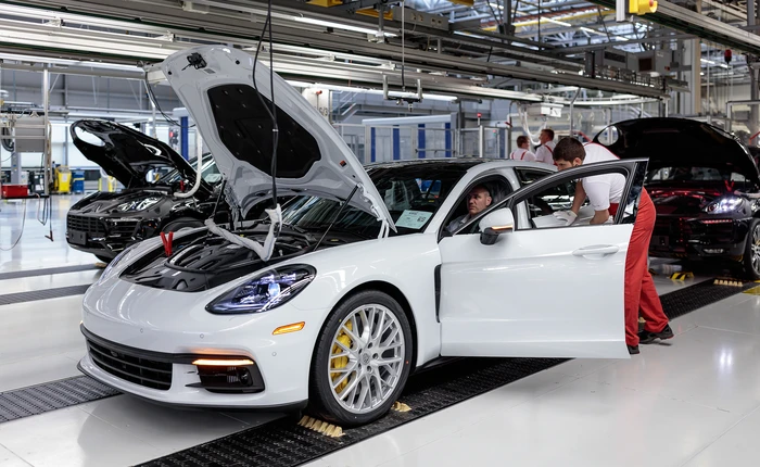 Tới thăm nhà máy Porsche - nơi người Đức tạo ra những chiếc xe thể thao hạng sang tuyệt vời nhất thế giới