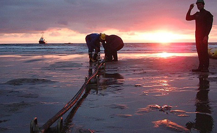 Giải ngố: Cáp APG và AAG khác nhau như thế nào?