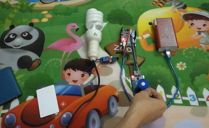 Tự chế công tắc đèn siêu bảo mật, chỉ mình bạn bật được