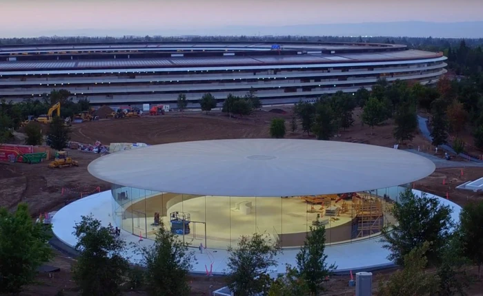 Nhà hát Steve Jobs sẽ sử dụng thang máy quay và "bức tường ẩn" trong ngày ra mắt iPhone 8