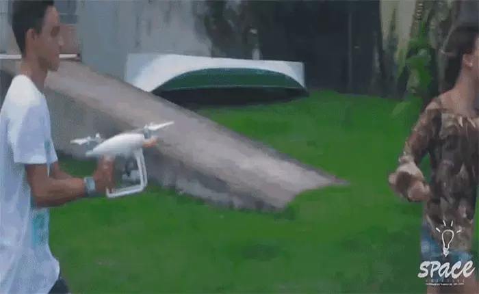 Mua chống rung cho máy quay làm gì? Dùng drone quay cũng cho ra hiệu quả không kém đâu