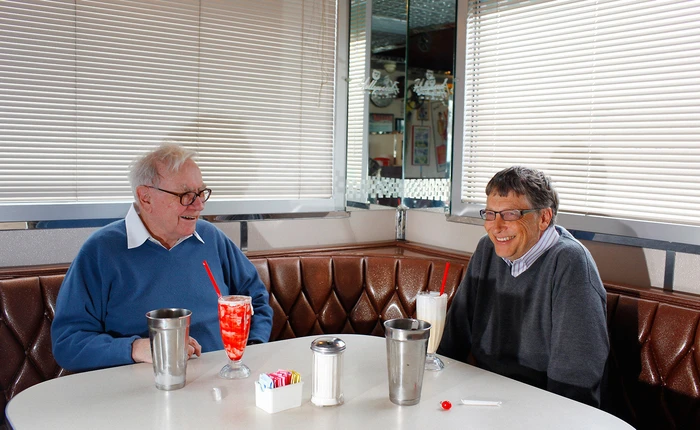 Tiền tiêu không hết nhưng các tỷ phú này lại là "khách quen" của cửa hàng McDonald's; thậm chí có người còn đi ăn bằng phiếu giảm giá