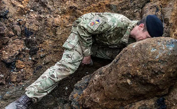 Bom mìn còn sót lại sau chiến tranh cực kì nguy hiểm, đây là hướng dẫn của LHQ nhằm đảm bảo an toàn cho bạn