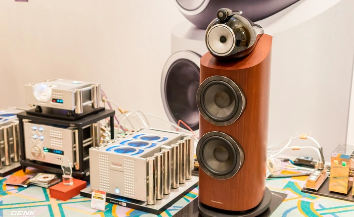 Cặp loa đầu bảng B&W 800 D3 bất ngờ xuất hiện tại Vietnam Hi-end Show