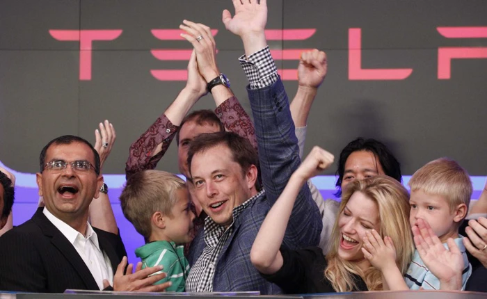 Tesla sẽ tạo nên câu chuyện vĩ đại nhất lịch sử ngành ôtô và trở thành thế lực đáng sợ cho các nhà sản xuất truyền thống