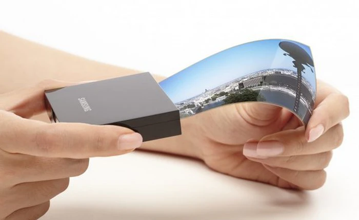 2017: Cuộc chiến giữa OLED và LCD uốn dẻo