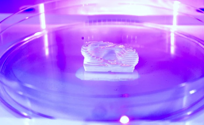 Giờ đây bạn đã có thể in 3D ra xương cốt và mô người nhờ chiếc máy Bio X này